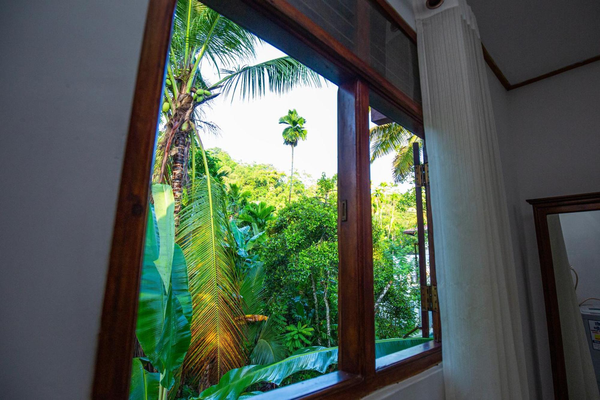 Turtle Lamp Hotel Unawatuna Room photo